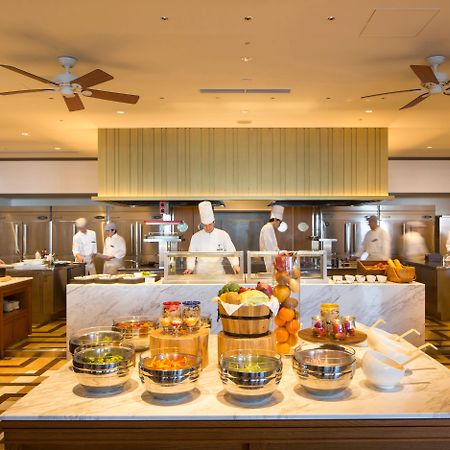 Intercontinental Yokohama Grand By Ihg Hotel Екстериор снимка The open kitchen at the restaurant