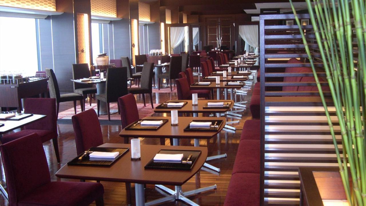 Intercontinental Yokohama Grand By Ihg Hotel Екстериор снимка The interior of the lounge