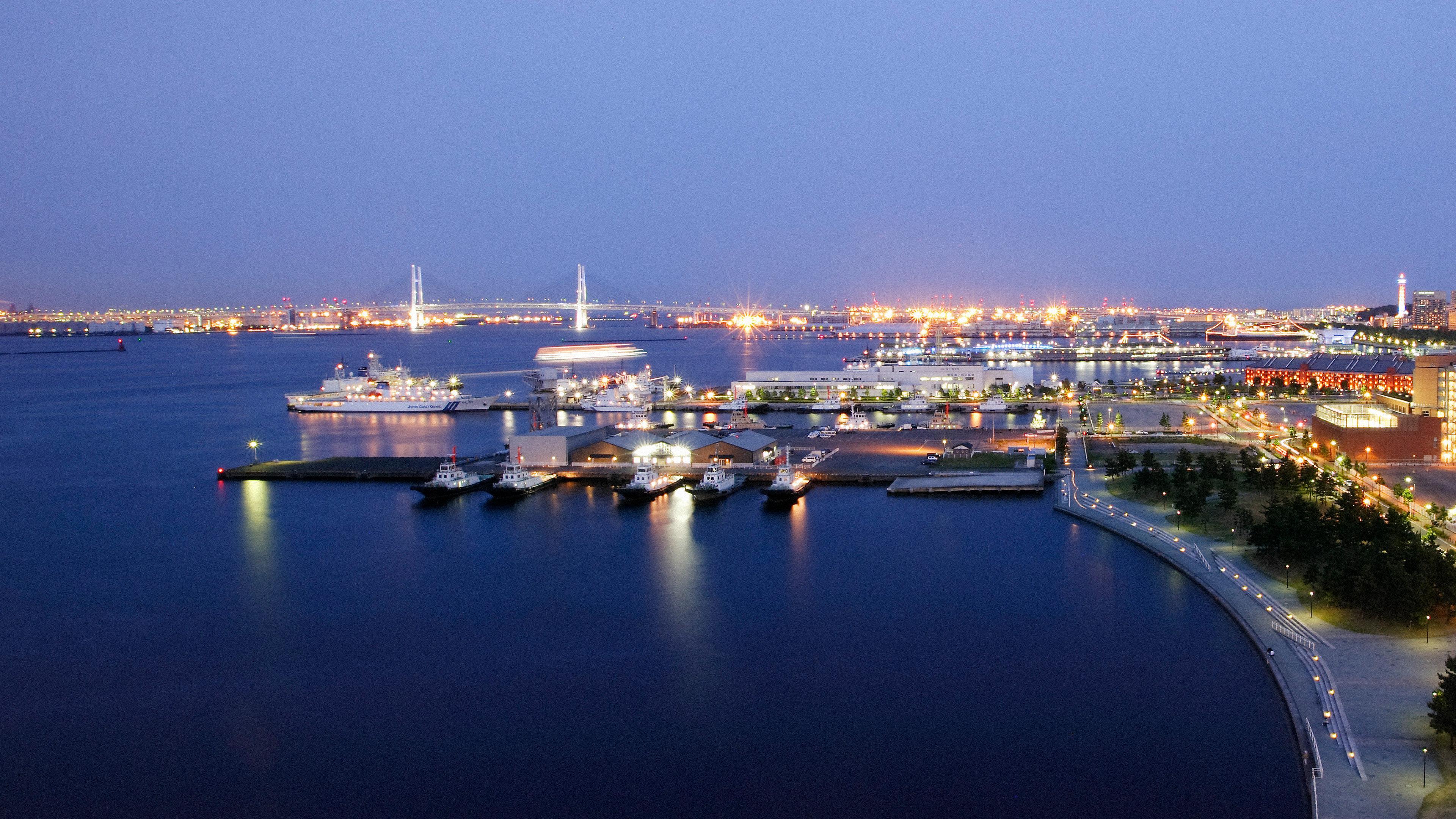 Intercontinental Yokohama Grand By Ihg Hotel Екстериор снимка The Port of Long Beach at night